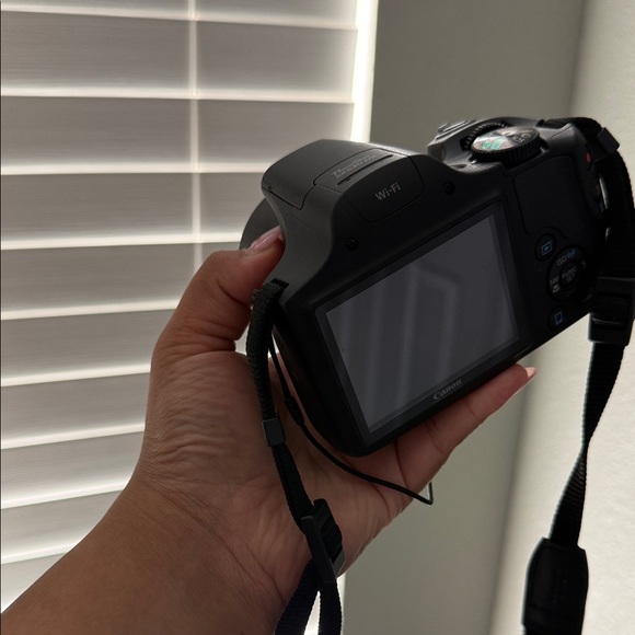 Canon Wi-Fi Enabled Black Digital Camera